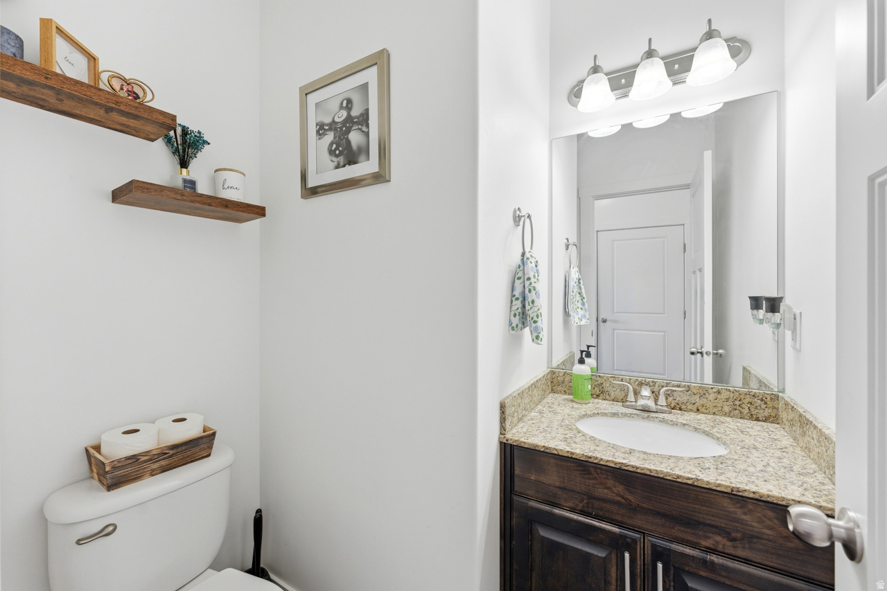 THE BENCHES - Residential