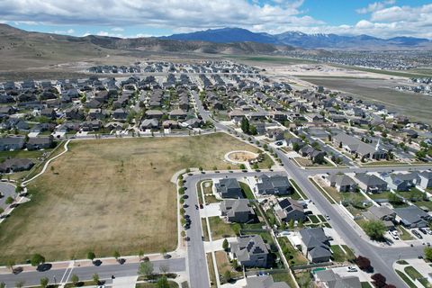 Tiny photo for 598 W REGAL VIEW DR, Saratoga Springs, UT 84045 (MLS # 2150795)