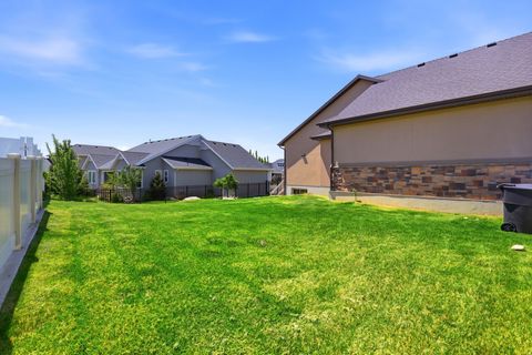 Tiny photo for 1443 W 1875 N, Farmington, UT 84025 (MLS # 2155979)