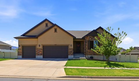 Photo of 1443 W 1875 N, Farmington, UT 84025 (MLS # 2155979)