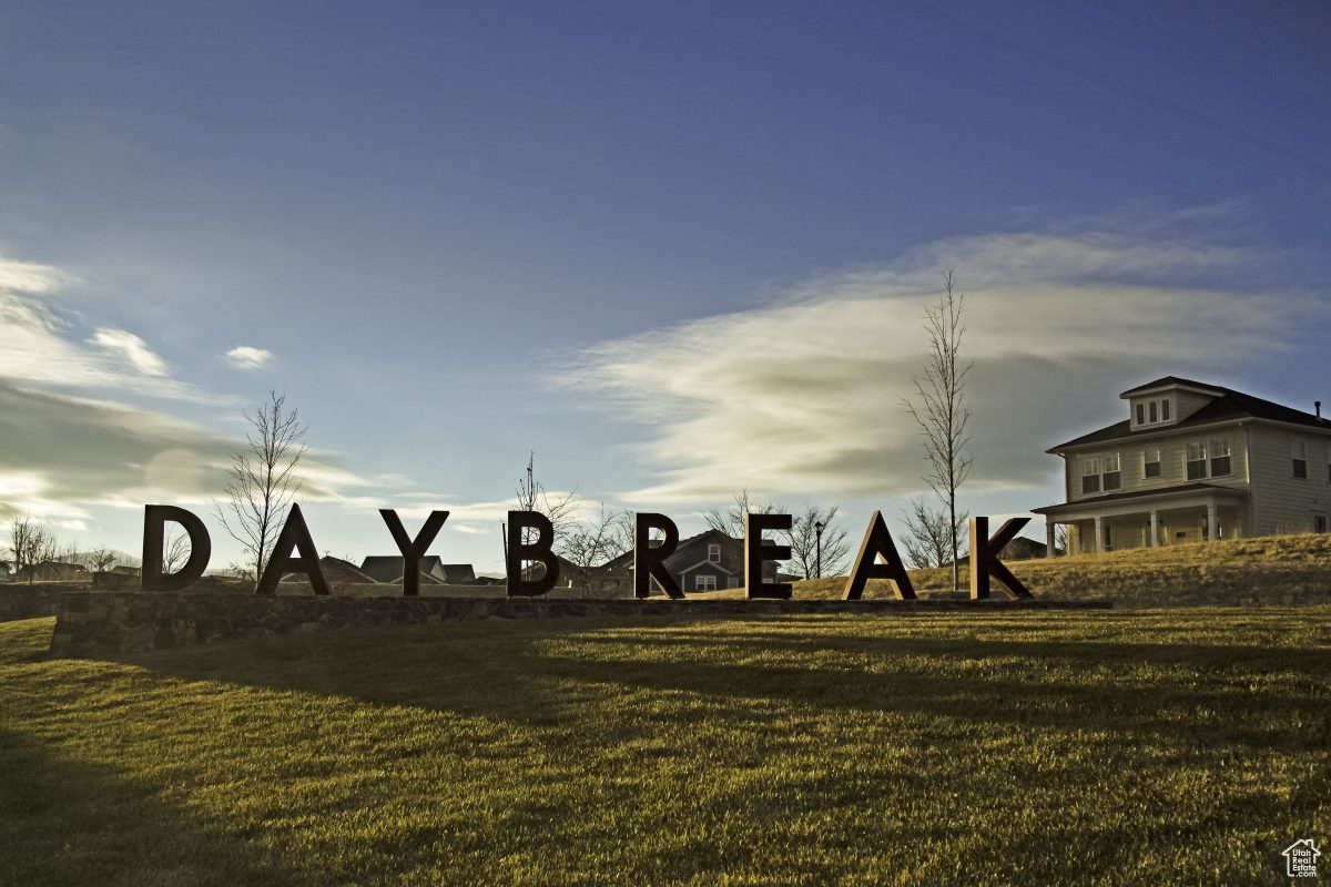 DAYBREAK - Residential