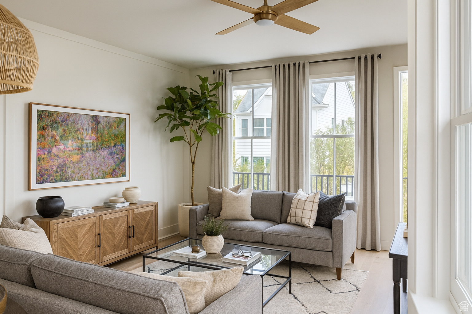 DAYBREAK - Residential