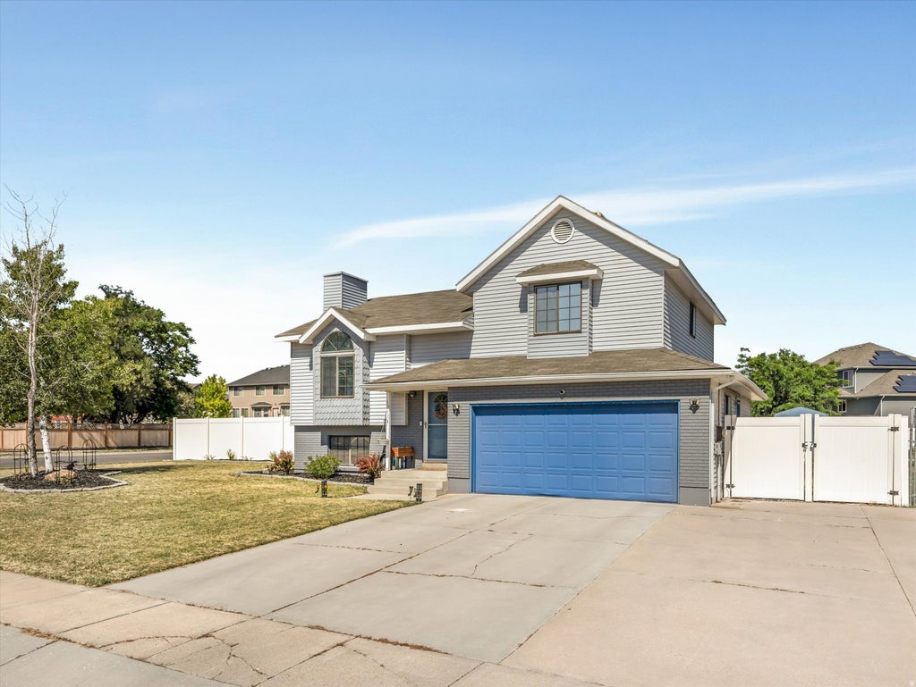 Photo of 1963 S ALLISON WAY W, Syracuse, UT 84075 (MLS # 2168011)