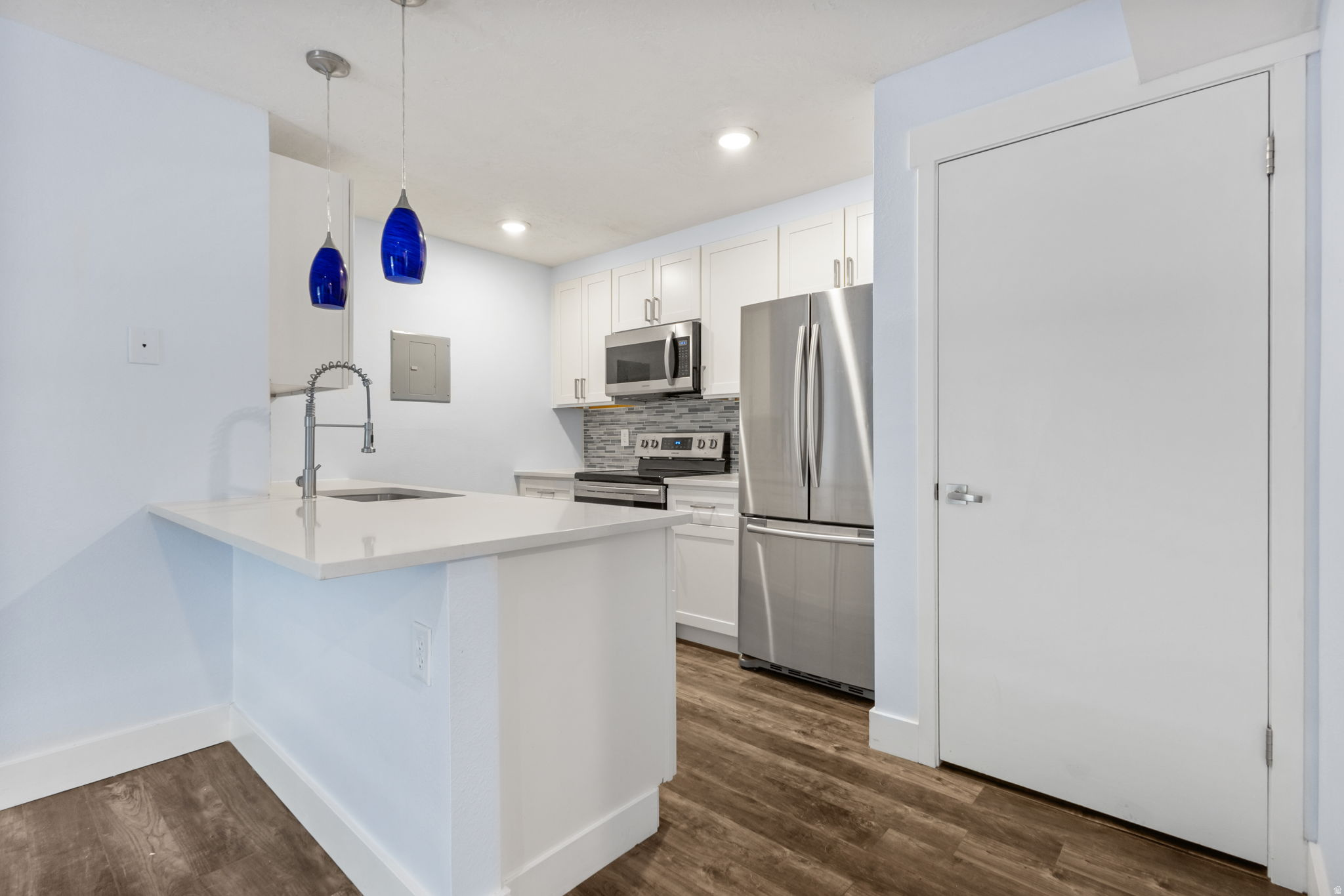 WATERSIDE  CONDM - Residential