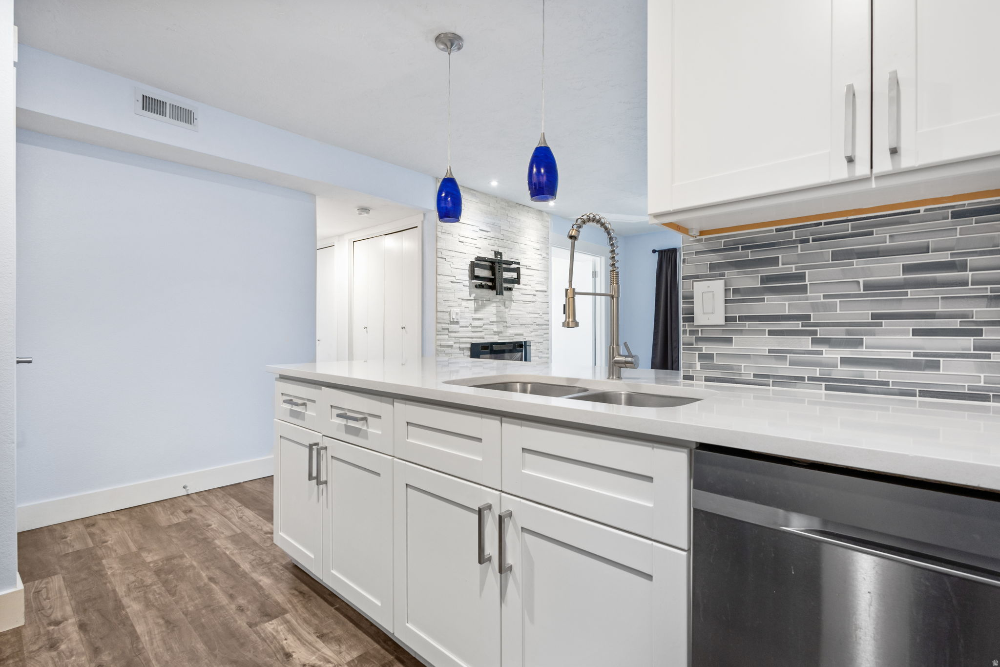 WATERSIDE  CONDM - Residential