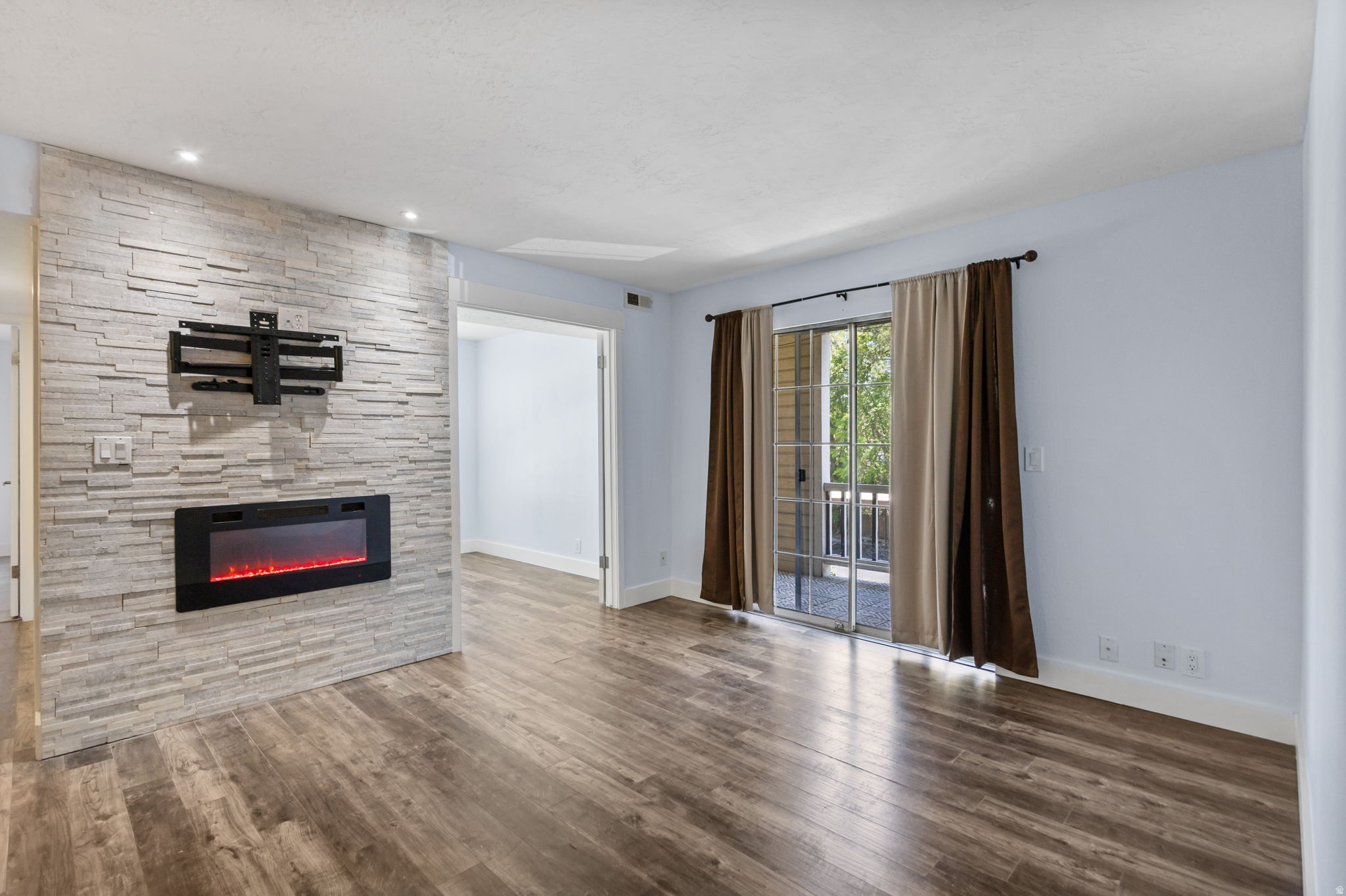 WATERSIDE  CONDM - Residential