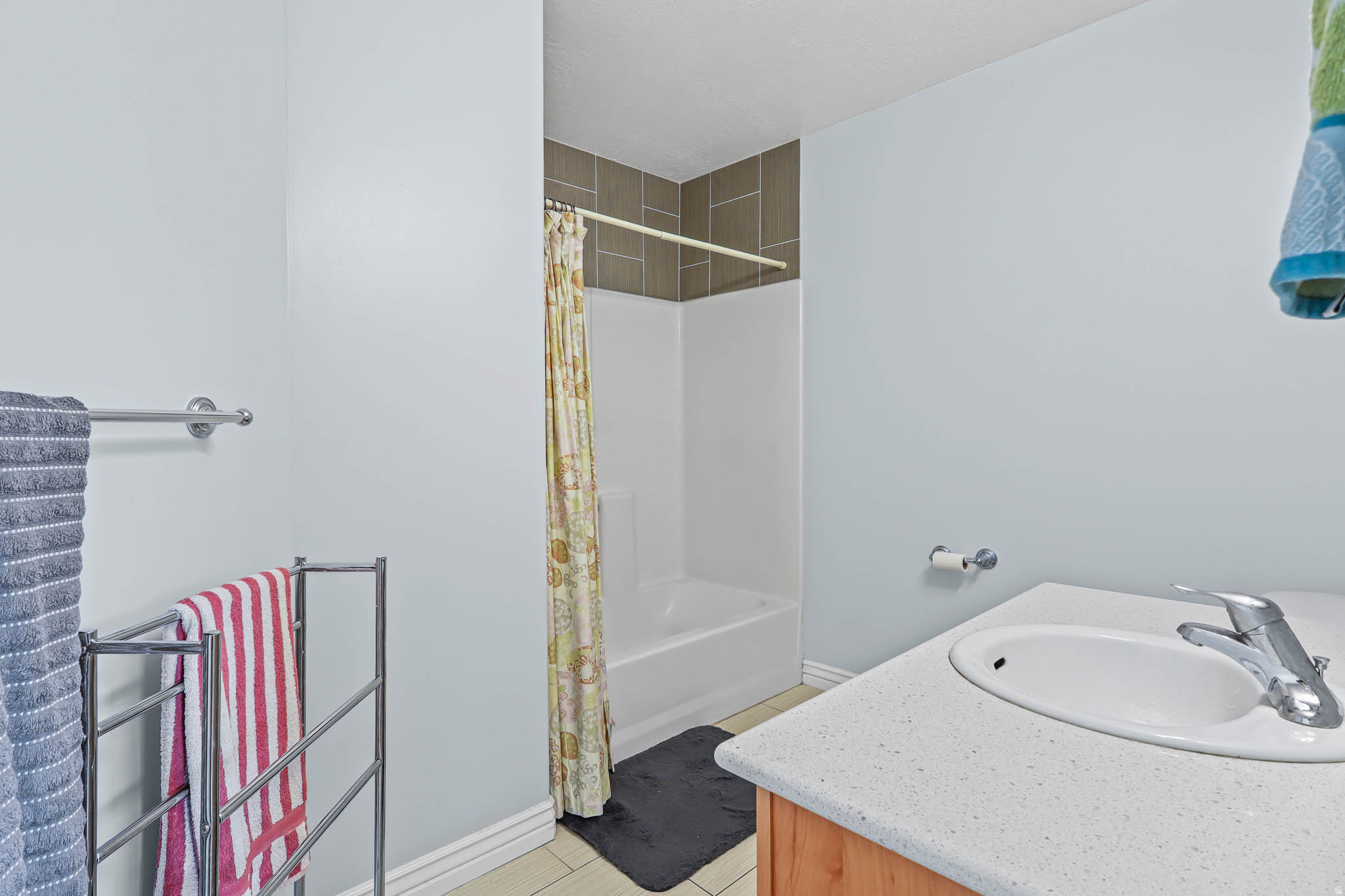 COURTYARD AT 1600 - Residential