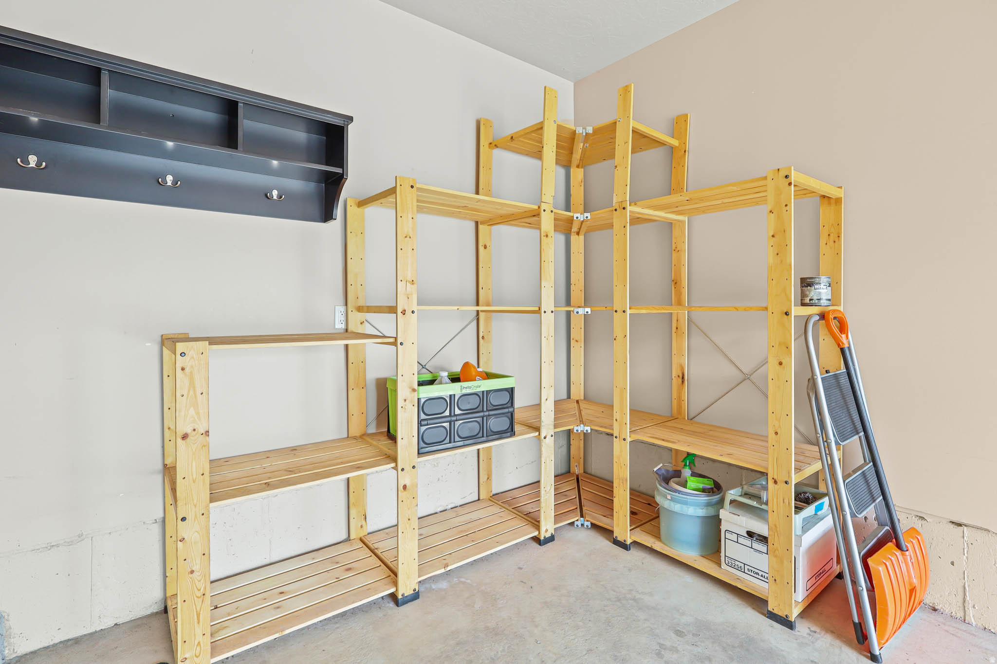 COURTYARD AT 1600 - Residential