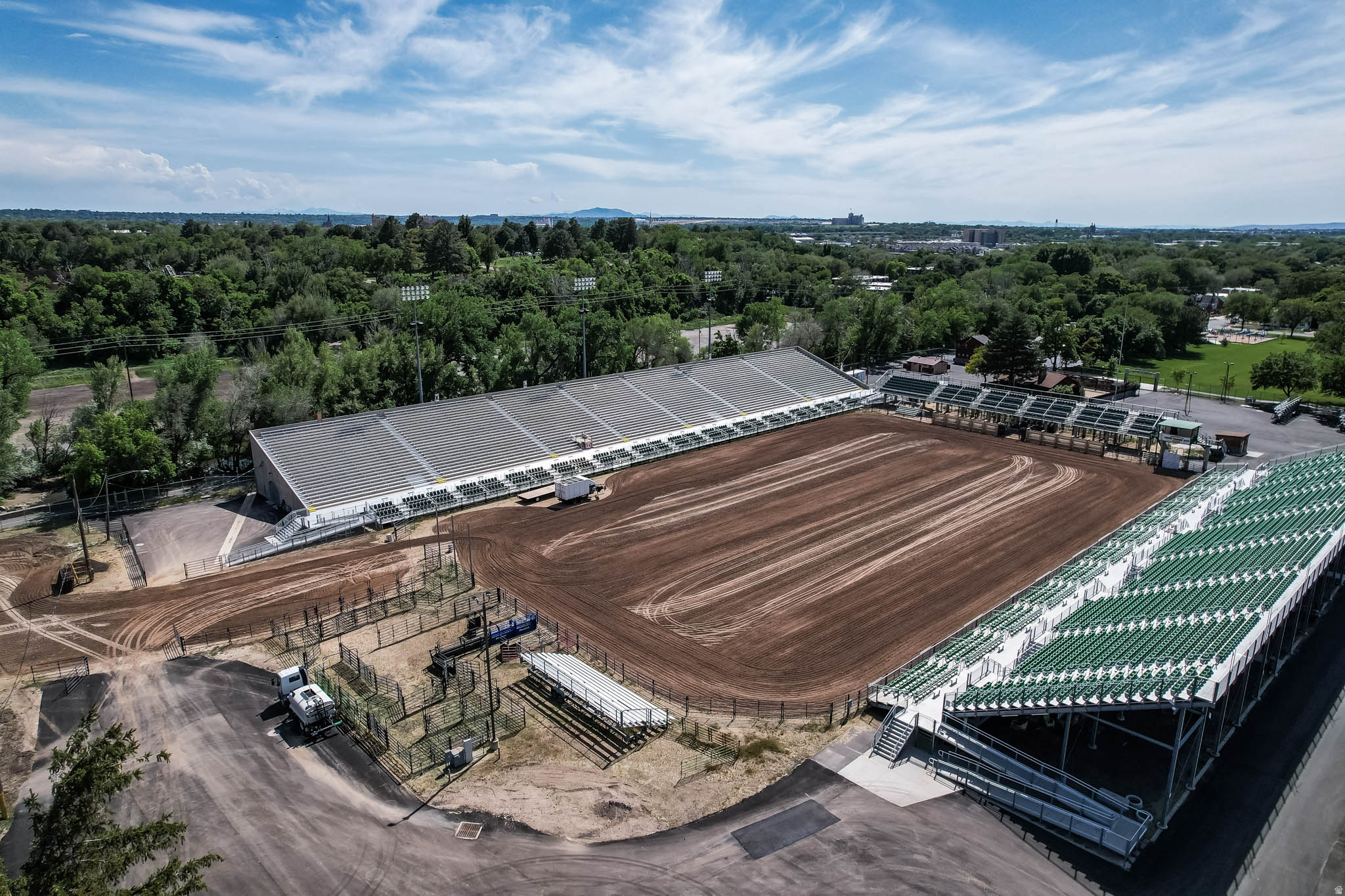 COURTYARD AT 1600 - Residential