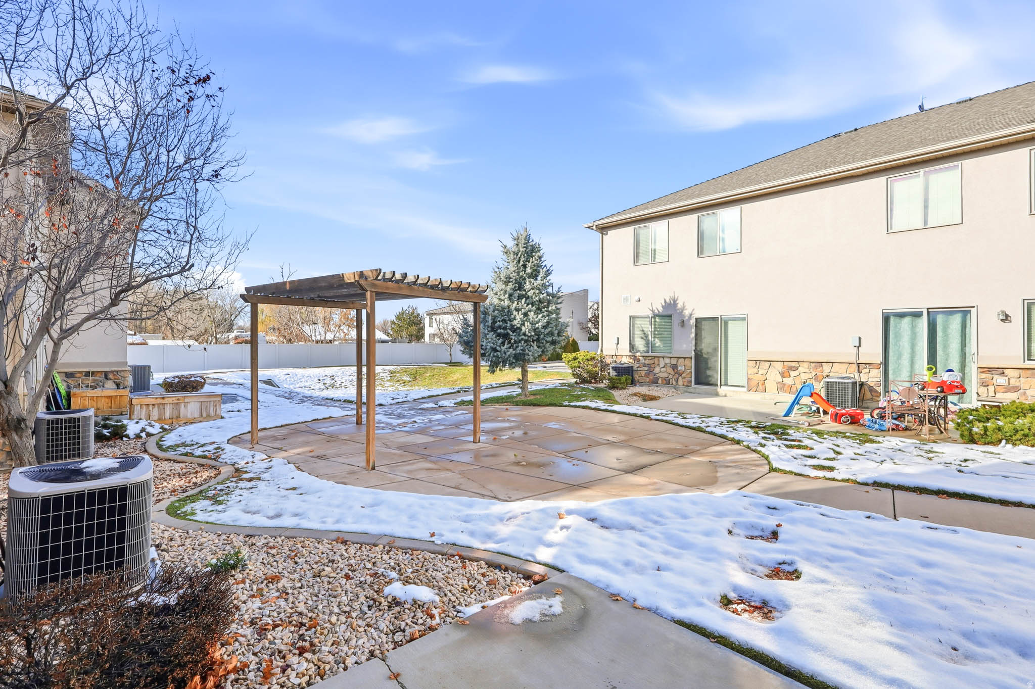 COURTYARD AT 1600 - Residential