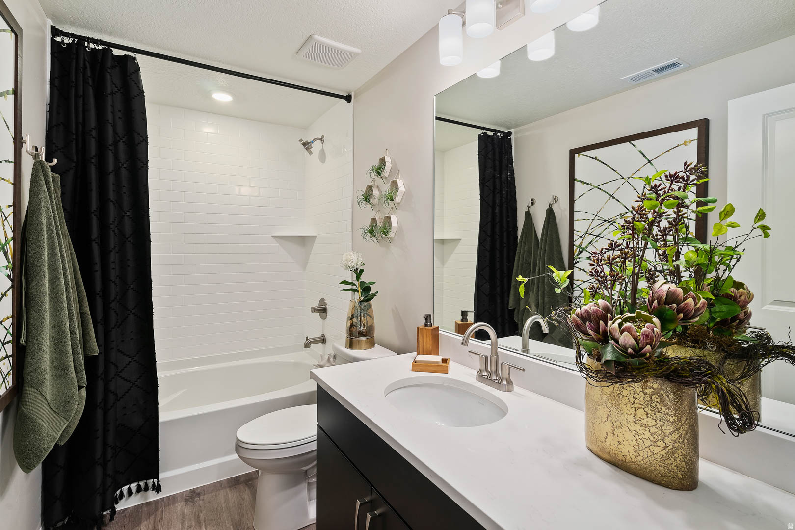 DAYBREAK - Residential