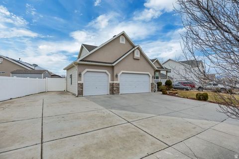 Tiny photo for 5712 W PLUMBAGO AVE, Kearns, UT 84118 (MLS # 2128852)