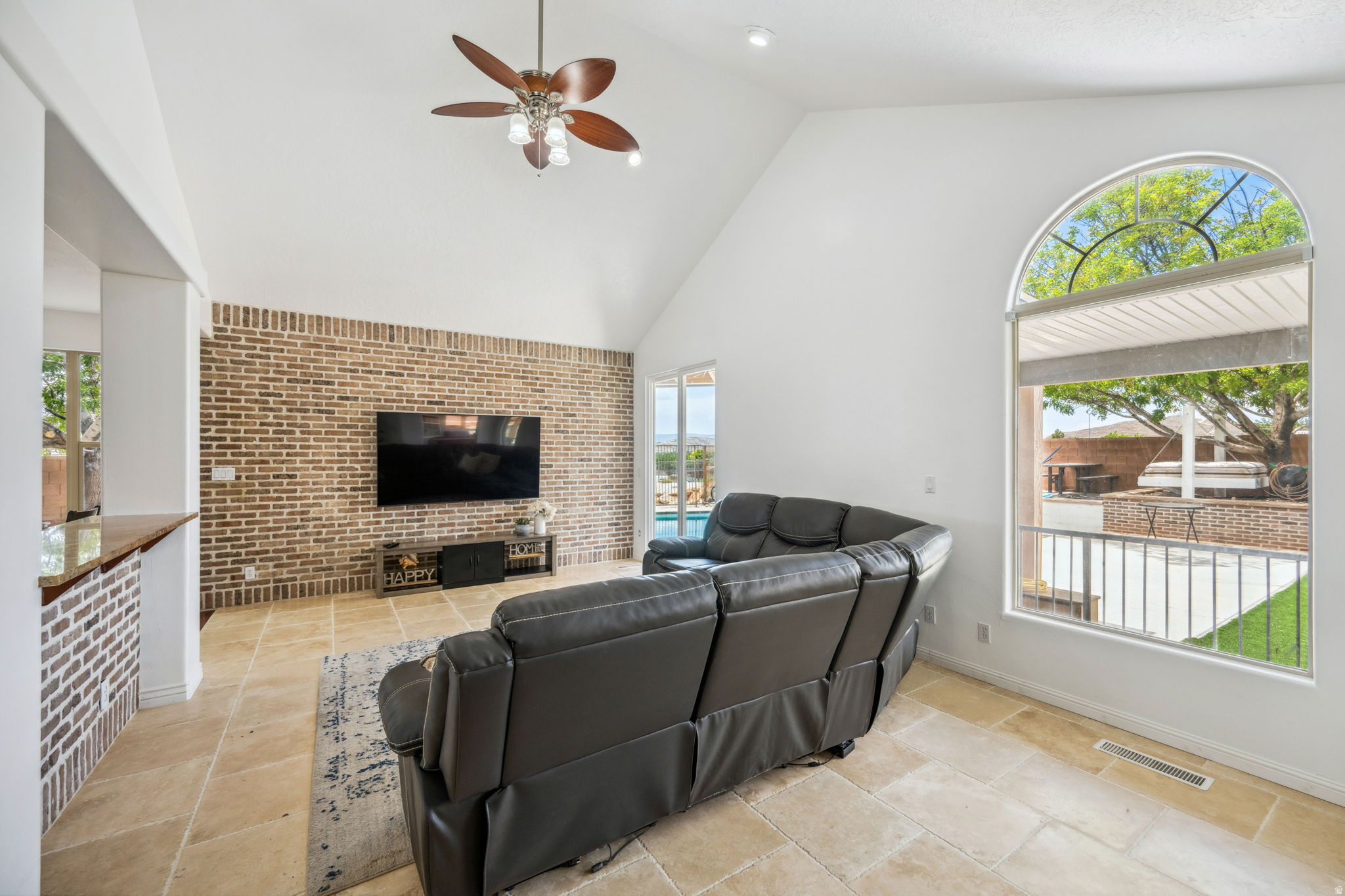 SAGE HOLLOW - Residential