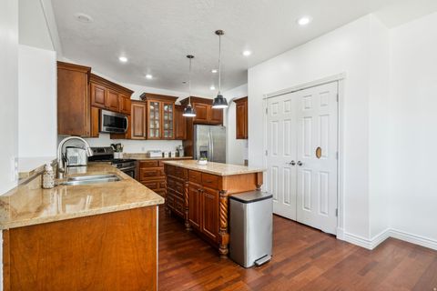 Tiny photo for 2314 S 1880 CIR E, Saint George, UT 84790 (MLS # 2131770)