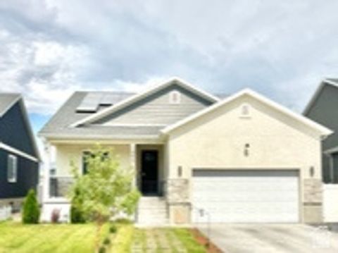 Photo of 3473 N DELTA ST, Eagle Mountain, UT 84005 (MLS # 2136576)