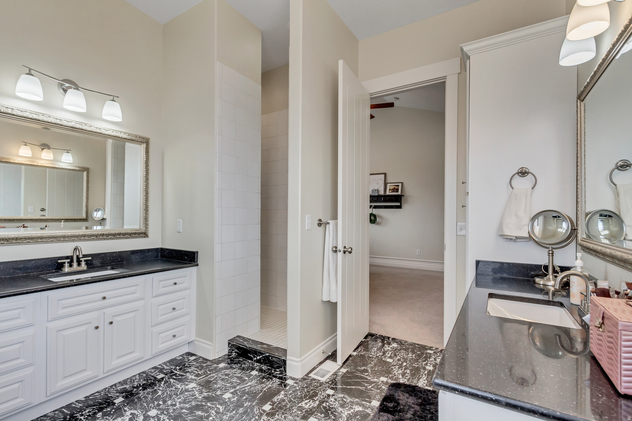 JORDAN HEIGHTS - Residential
