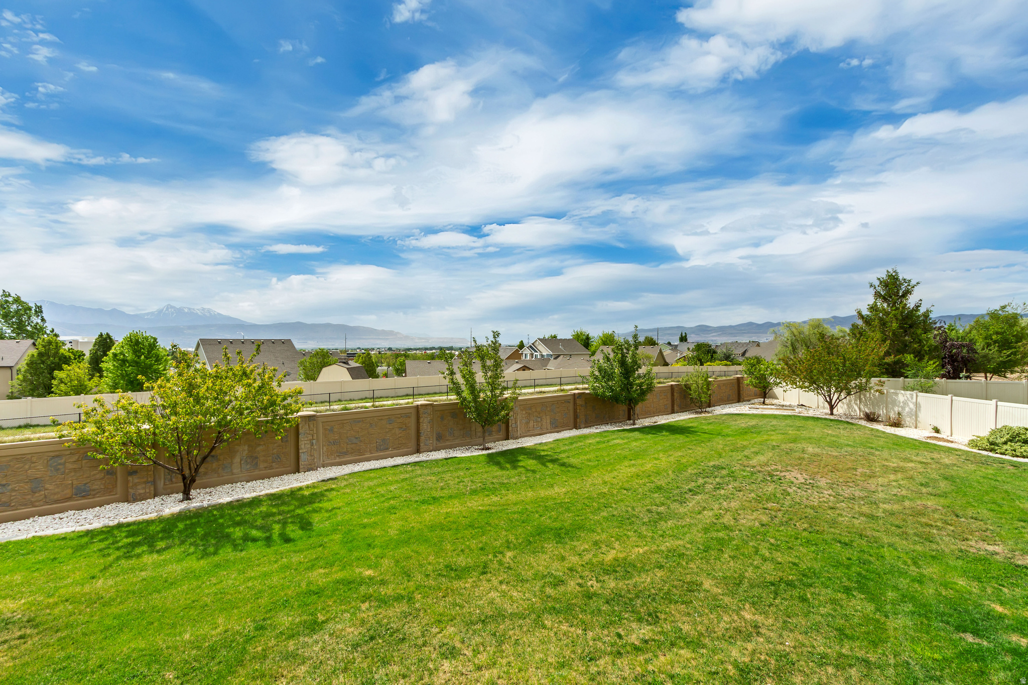 JORDAN HEIGHTS - Residential