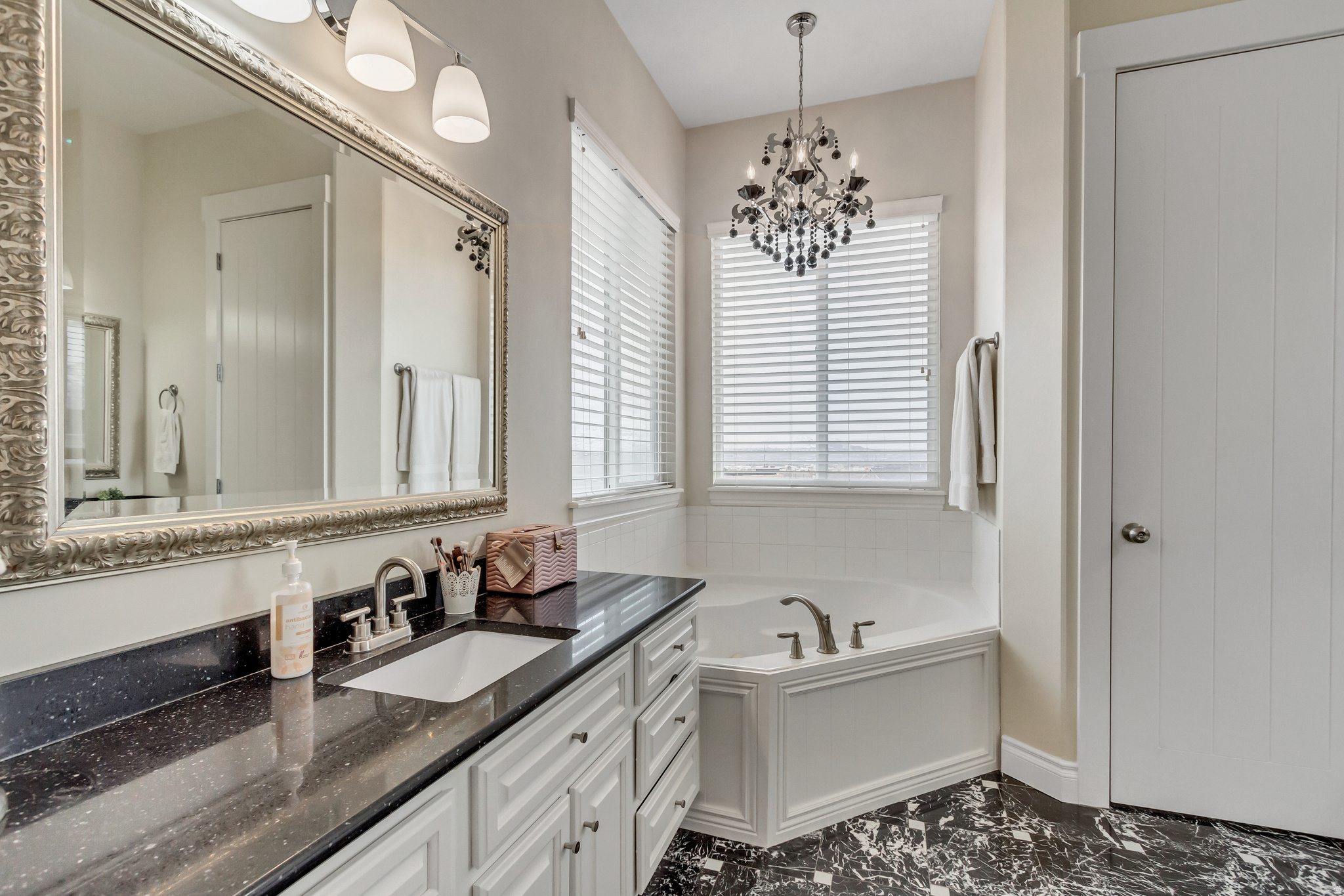 JORDAN HEIGHTS - Residential