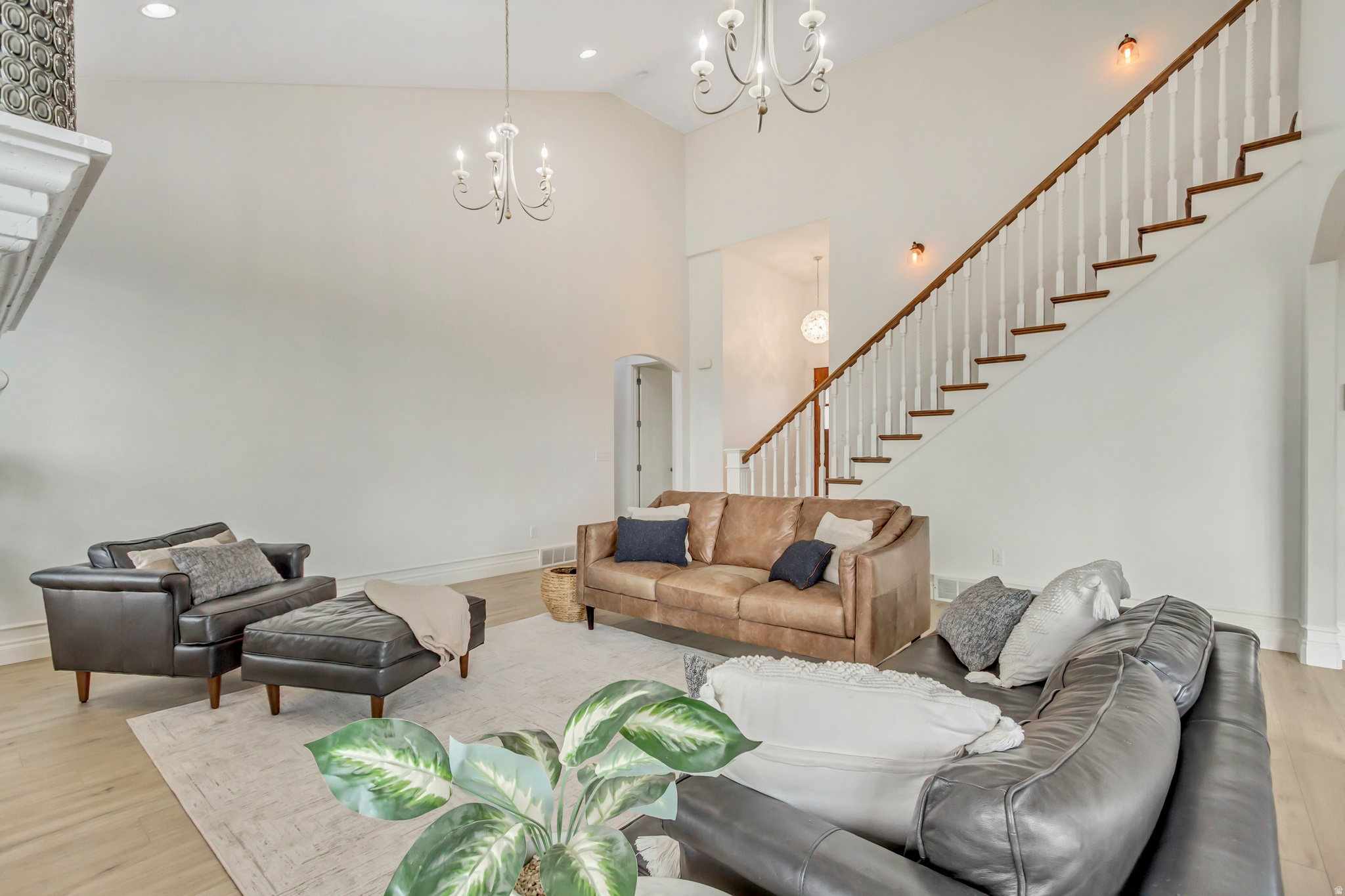 JORDAN HEIGHTS - Residential