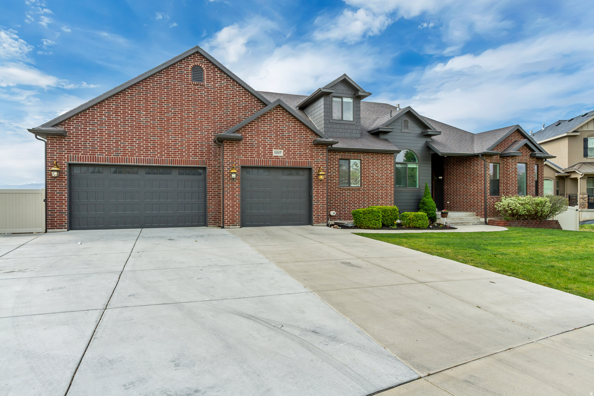 JORDAN HEIGHTS - Residential
