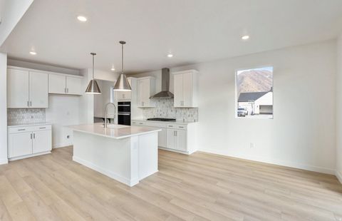 Tiny photo for 4875 N TOPAZ DR, Eagle Mountain, UT 84005 (MLS # 2158409)