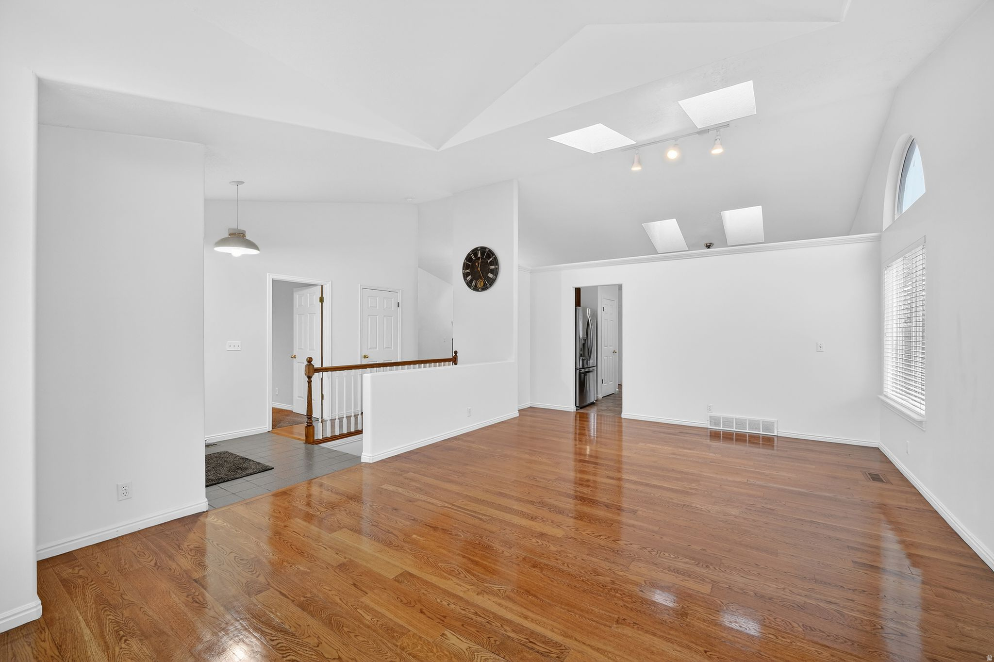 CAPTAINS ISLAND - Residential