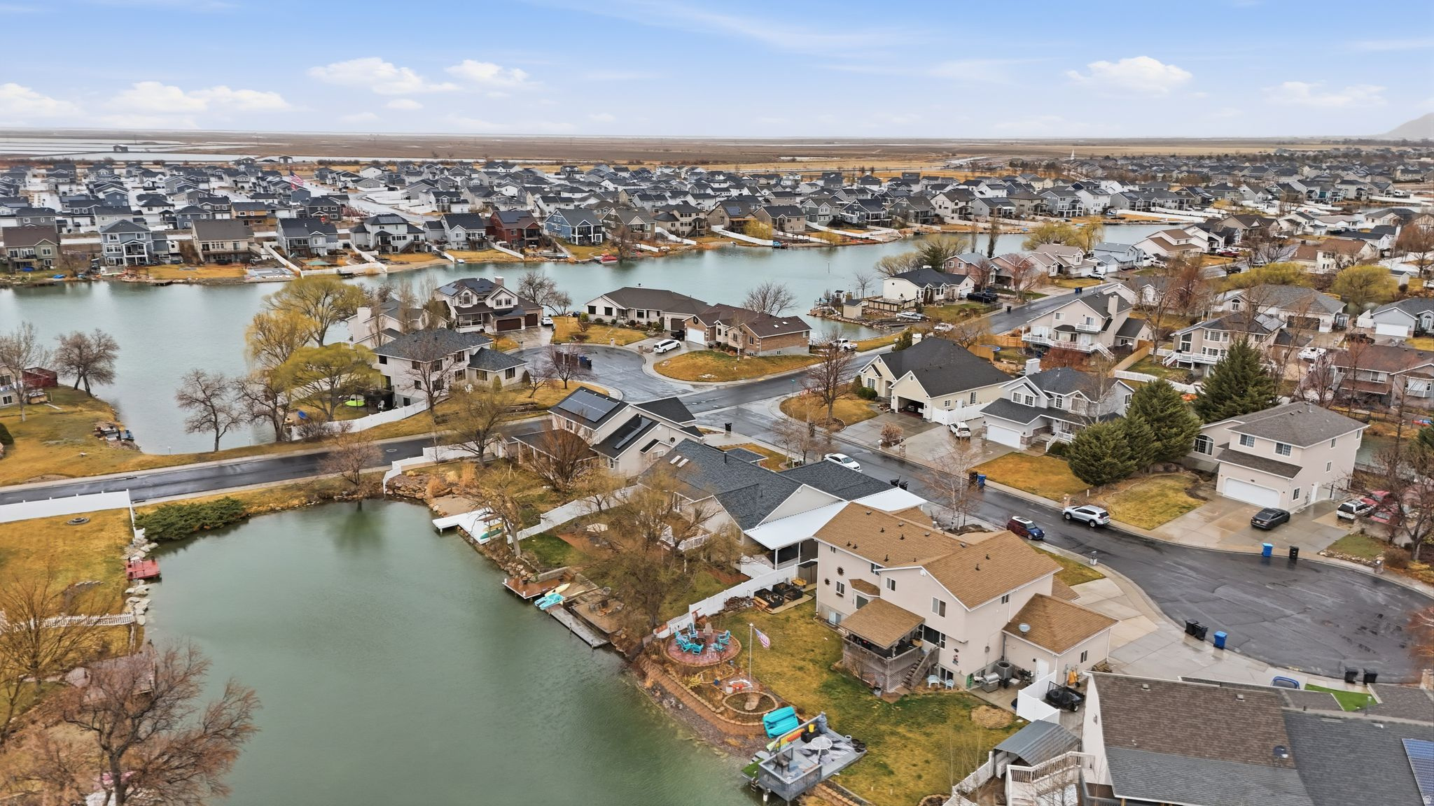 CAPTAINS ISLAND - Residential