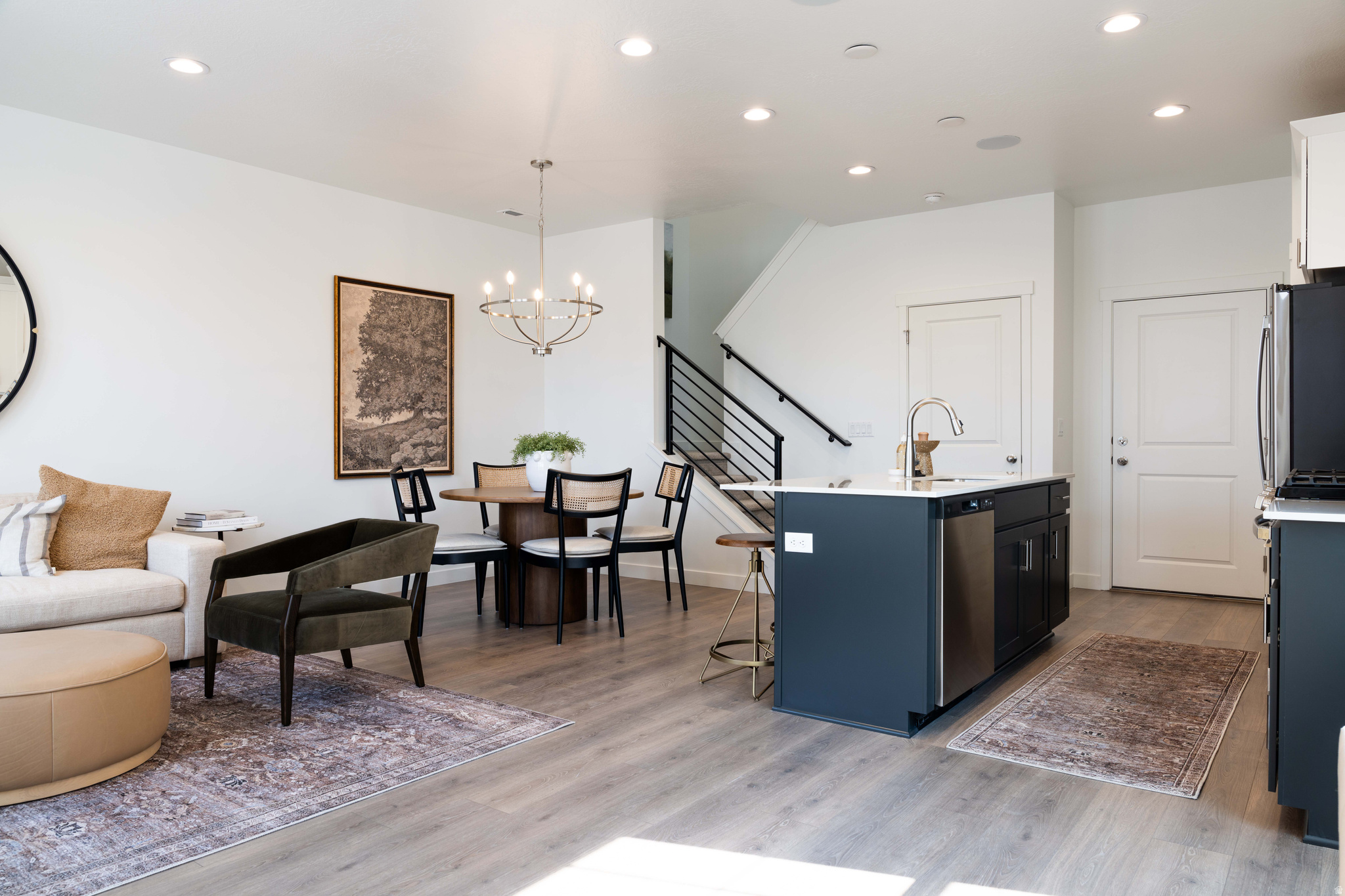 BEACON POINTE - Residential