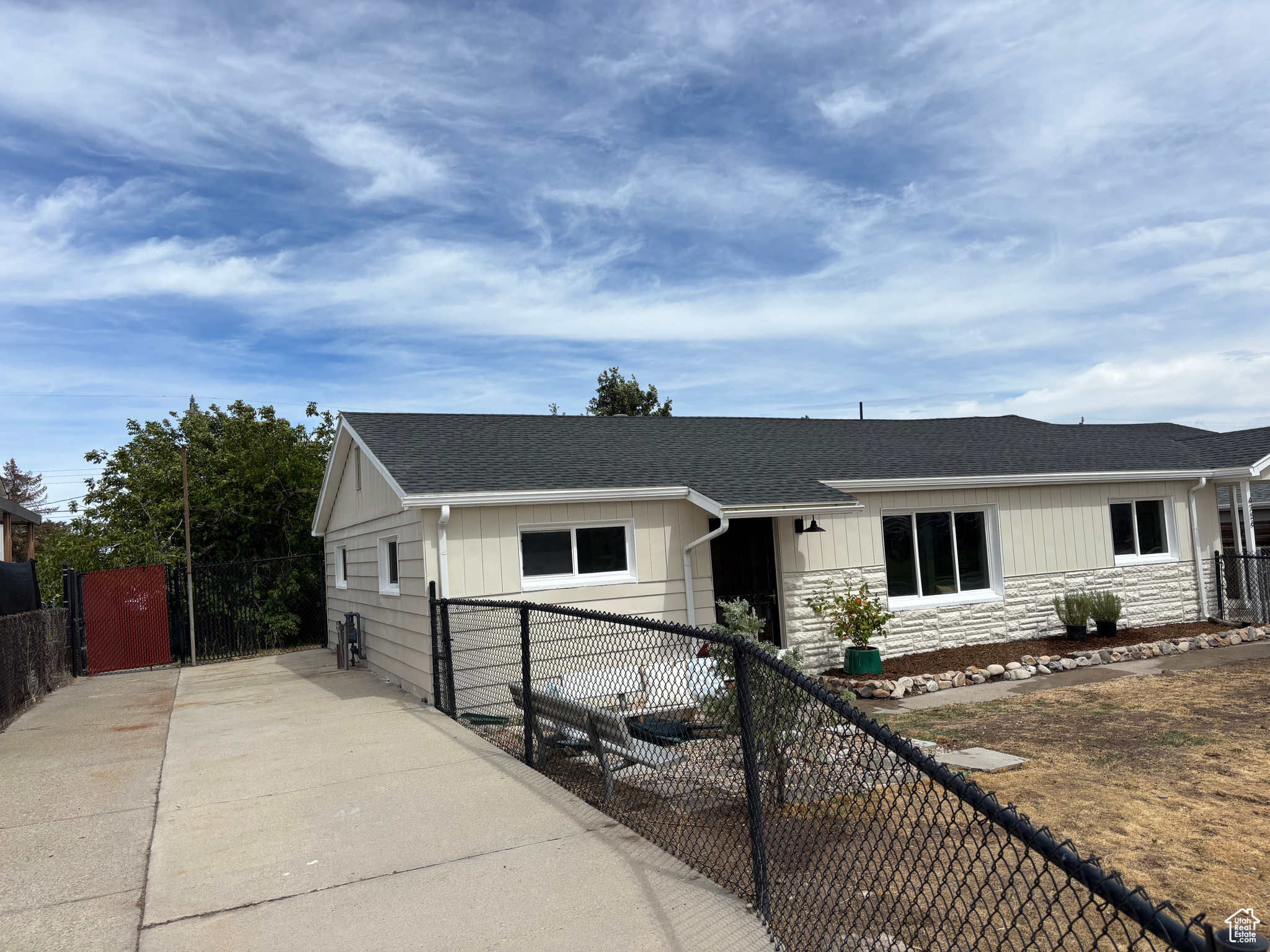 HOFFMAN HEIGHTS - Residential