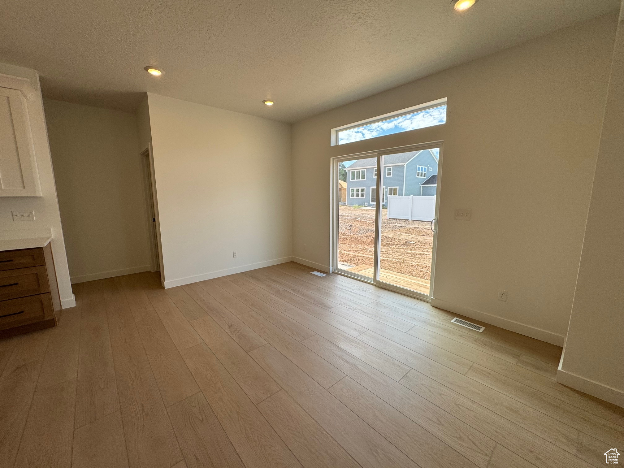 RIVERSIDE ESTATES - Residential