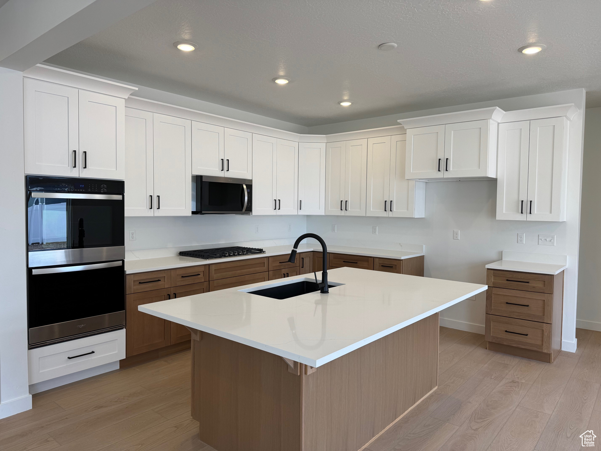 RIVERSIDE ESTATES - Residential