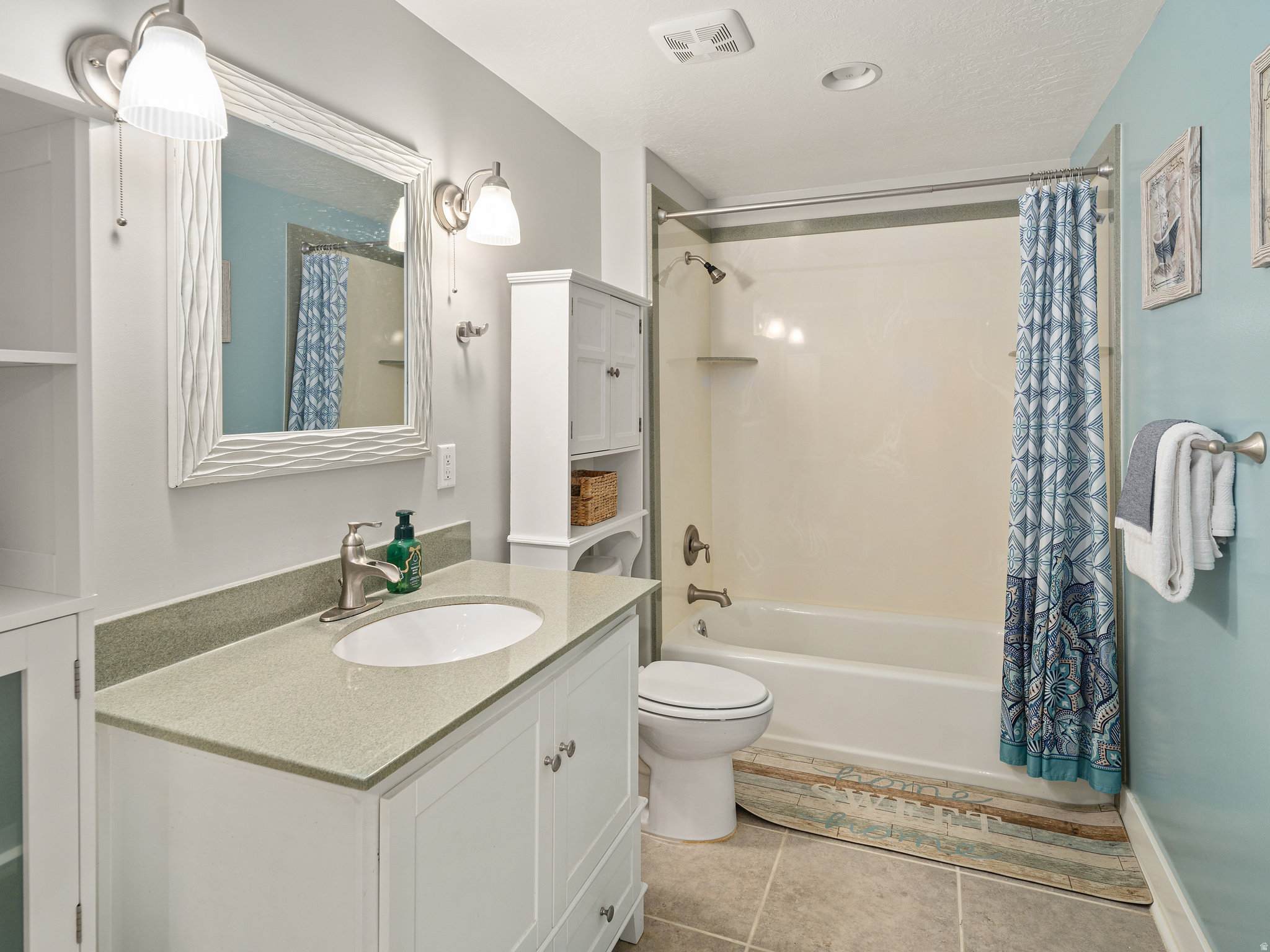 COBBLESTONE LANE - Residential