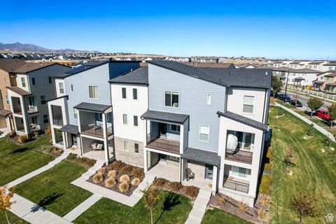 Tiny photo for 6006 W HIGHLANDBROOK DR, West Jordan, UT 84081 (MLS # 2119692)