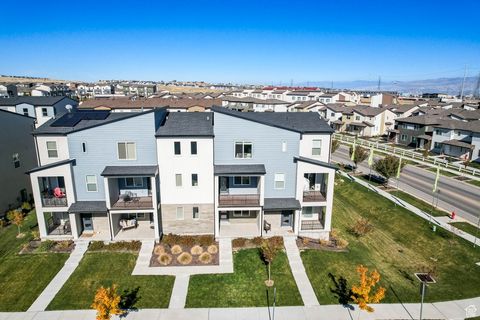 Tiny photo for 6006 W HIGHLANDBROOK DR, West Jordan, UT 84081 (MLS # 2119692)