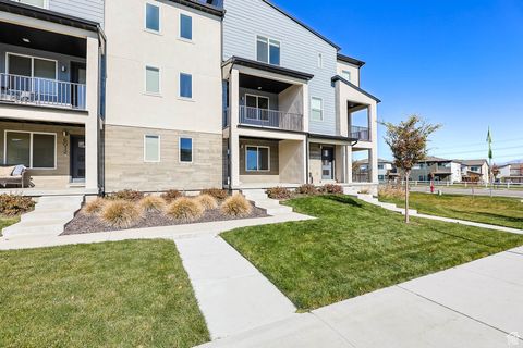 Tiny photo for 6006 W HIGHLANDBROOK DR, West Jordan, UT 84081 (MLS # 2119692)