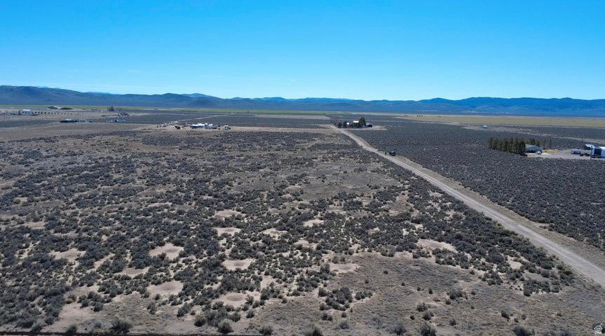 ESCALANTE VALLEY - Land