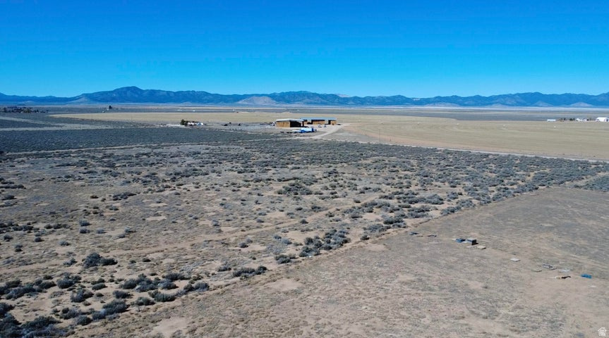 ESCALANTE VALLEY - Land