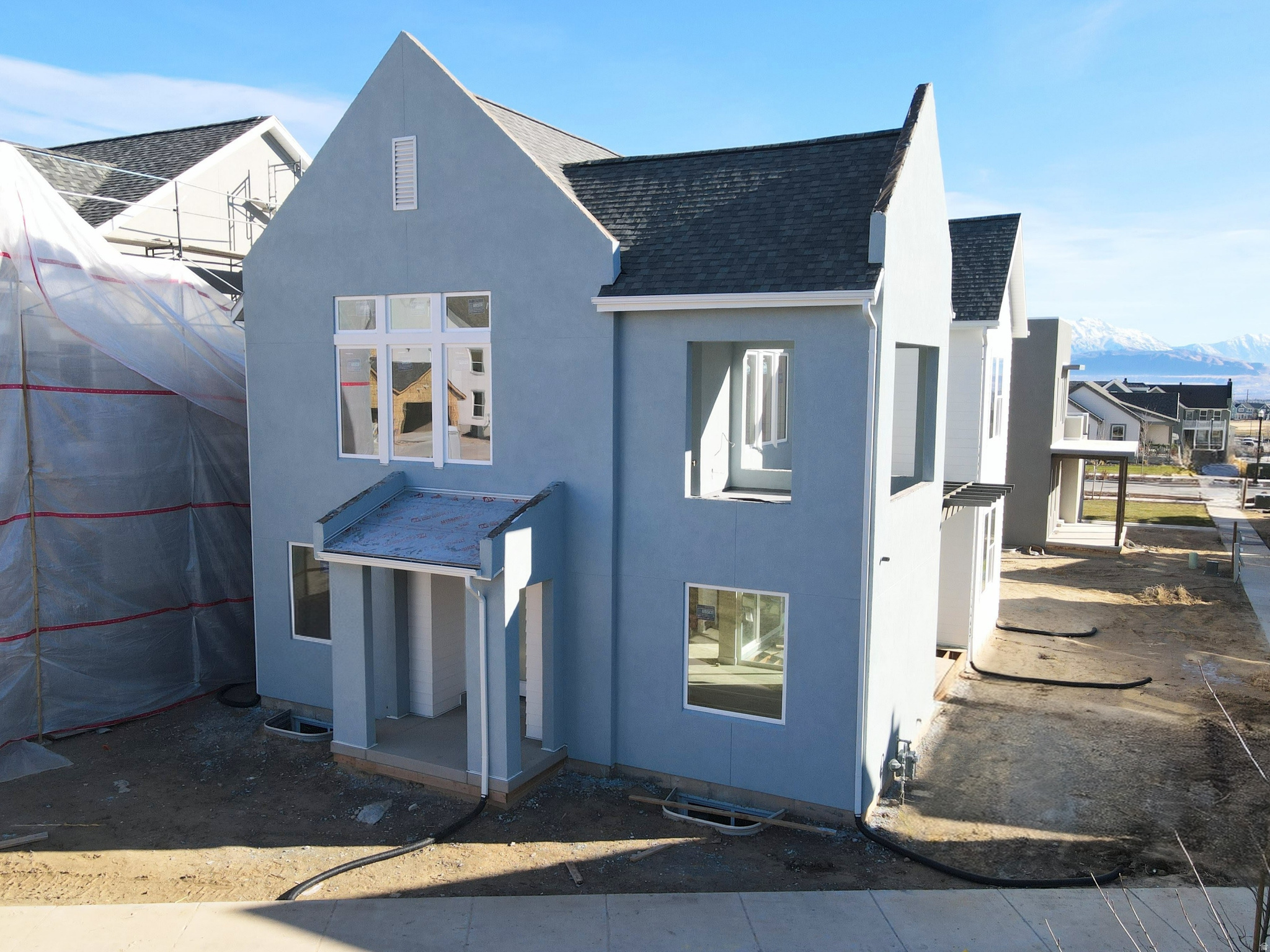 DAYBREAK - Residential