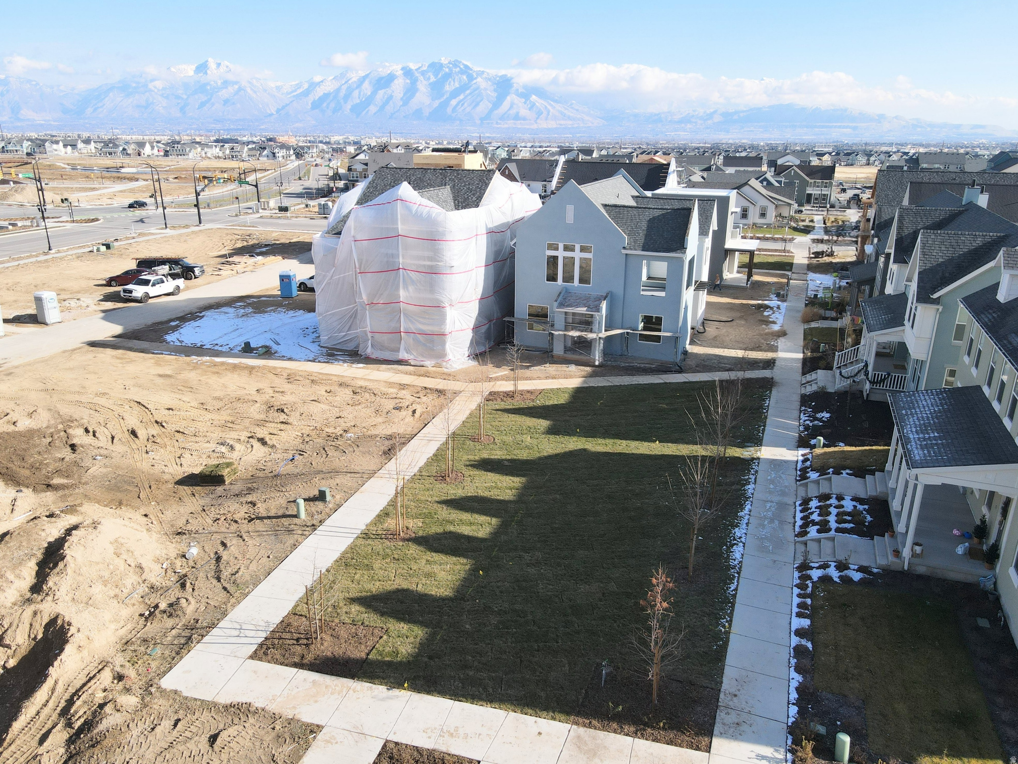 DAYBREAK - Residential