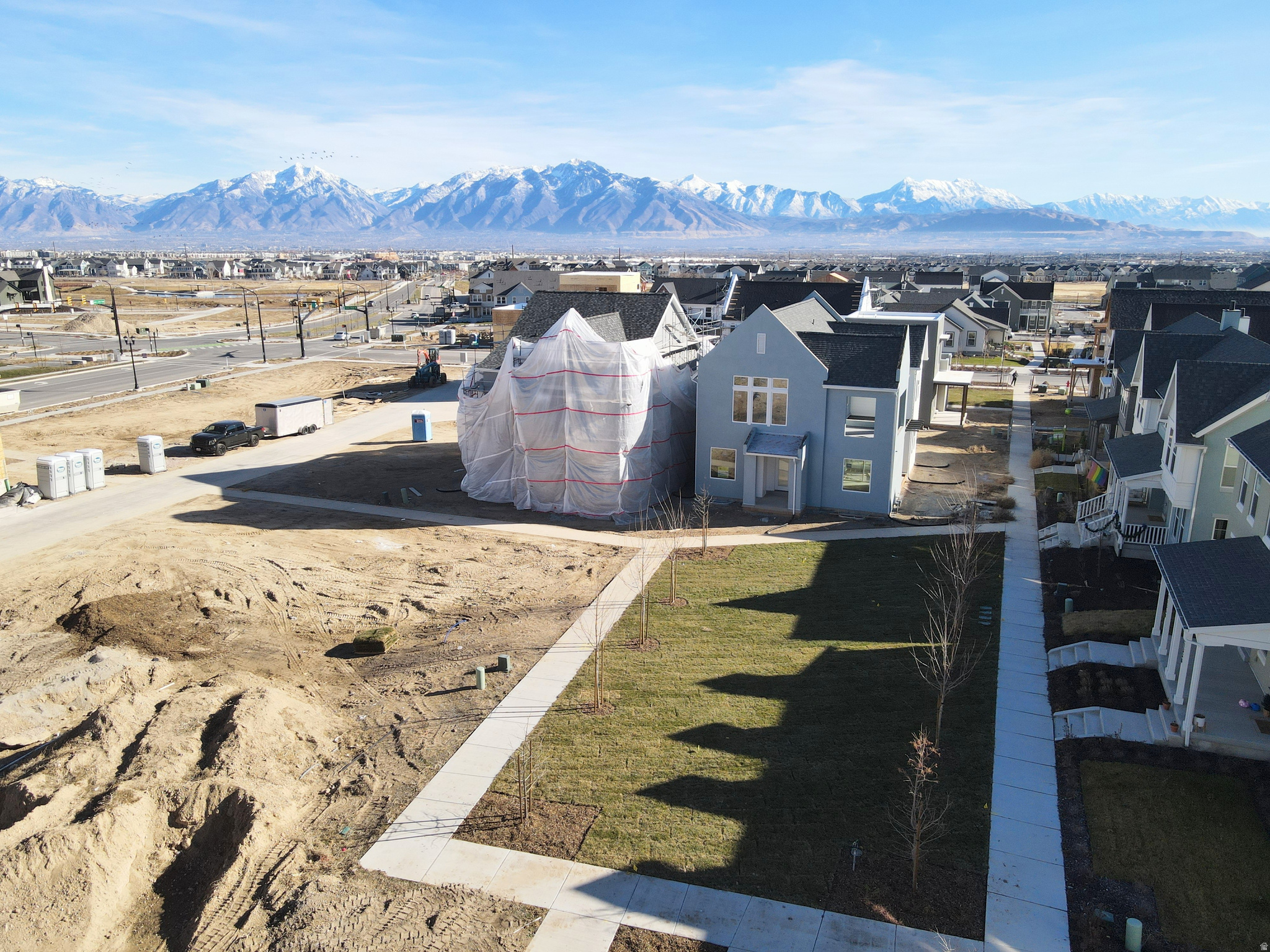 DAYBREAK - Residential