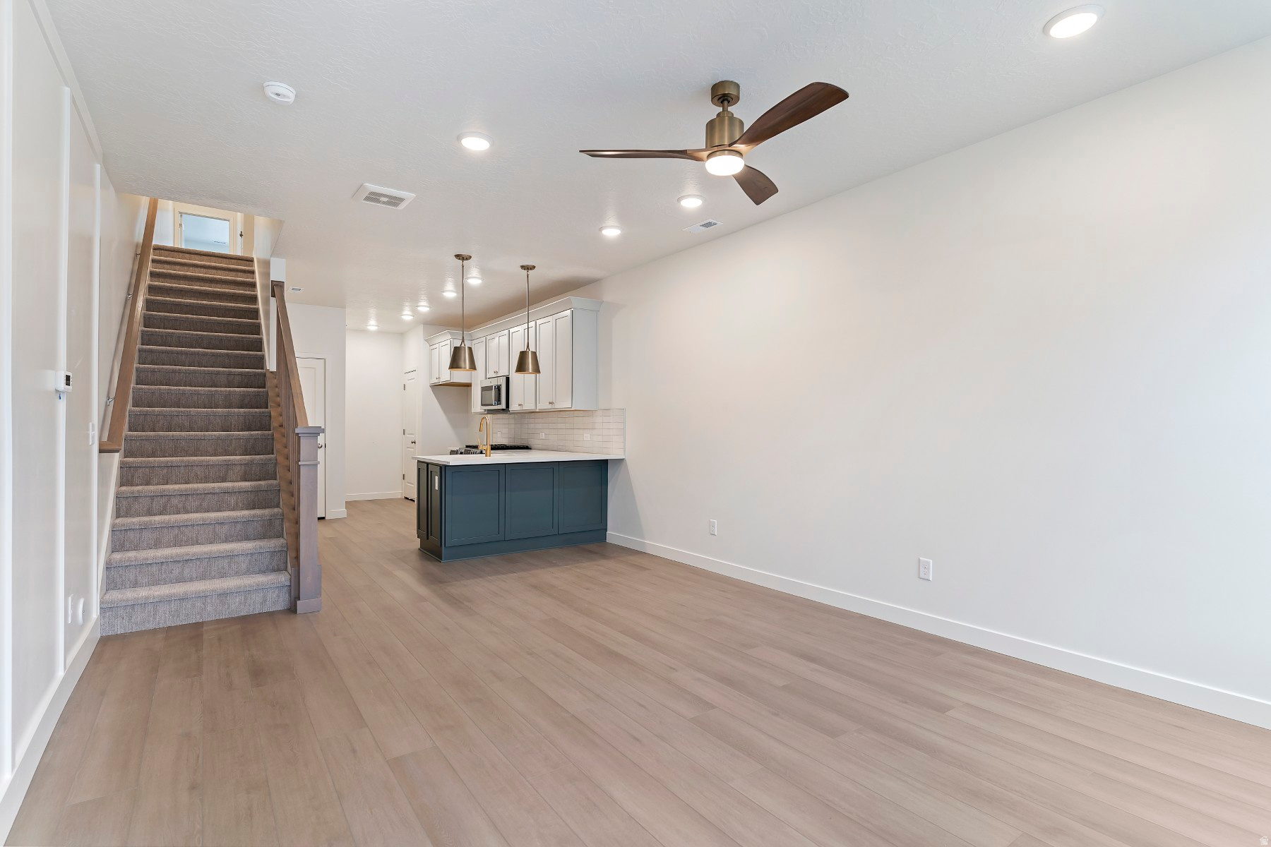 DAYBREAK - Residential