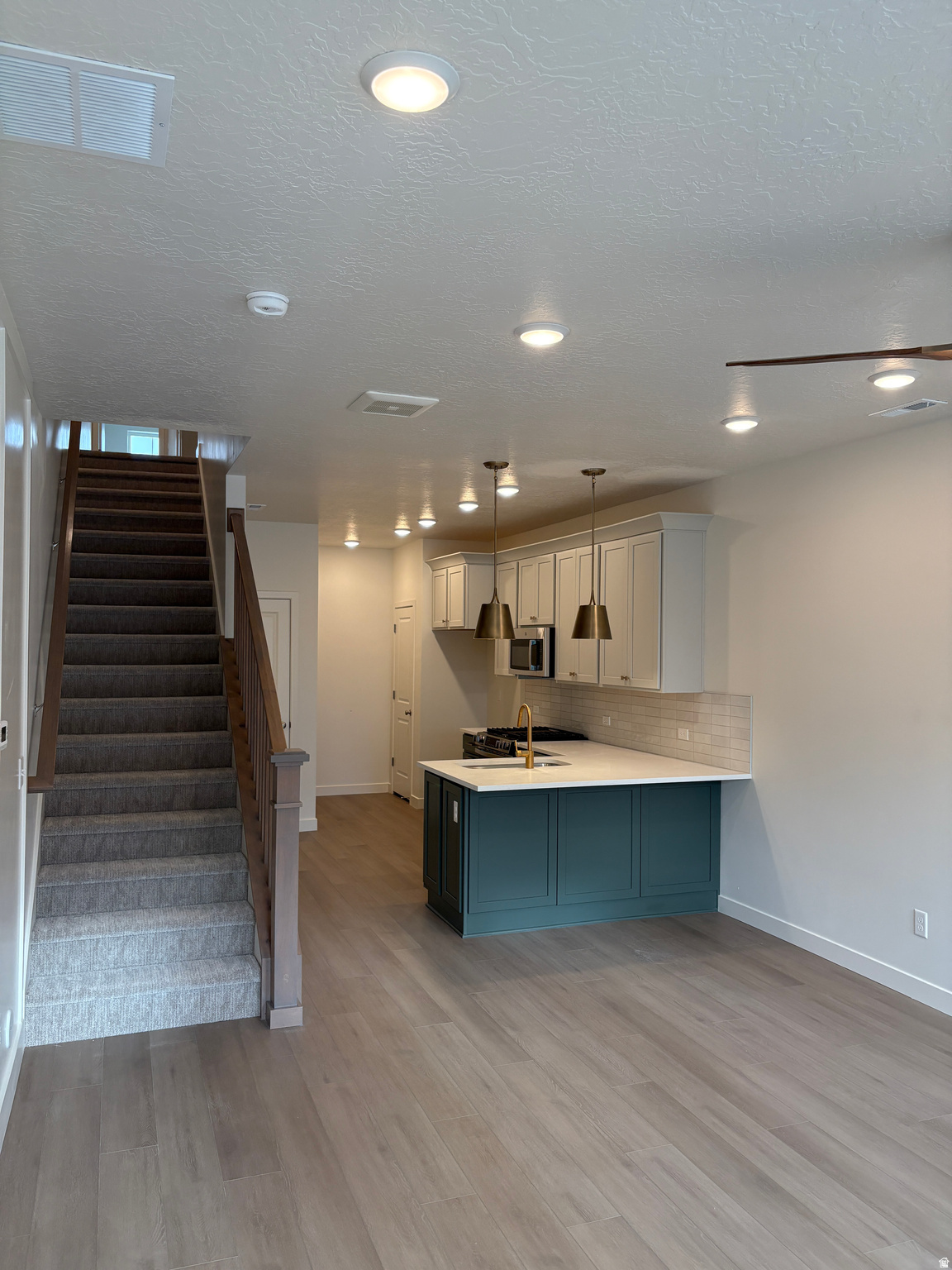 DAYBREAK - Residential