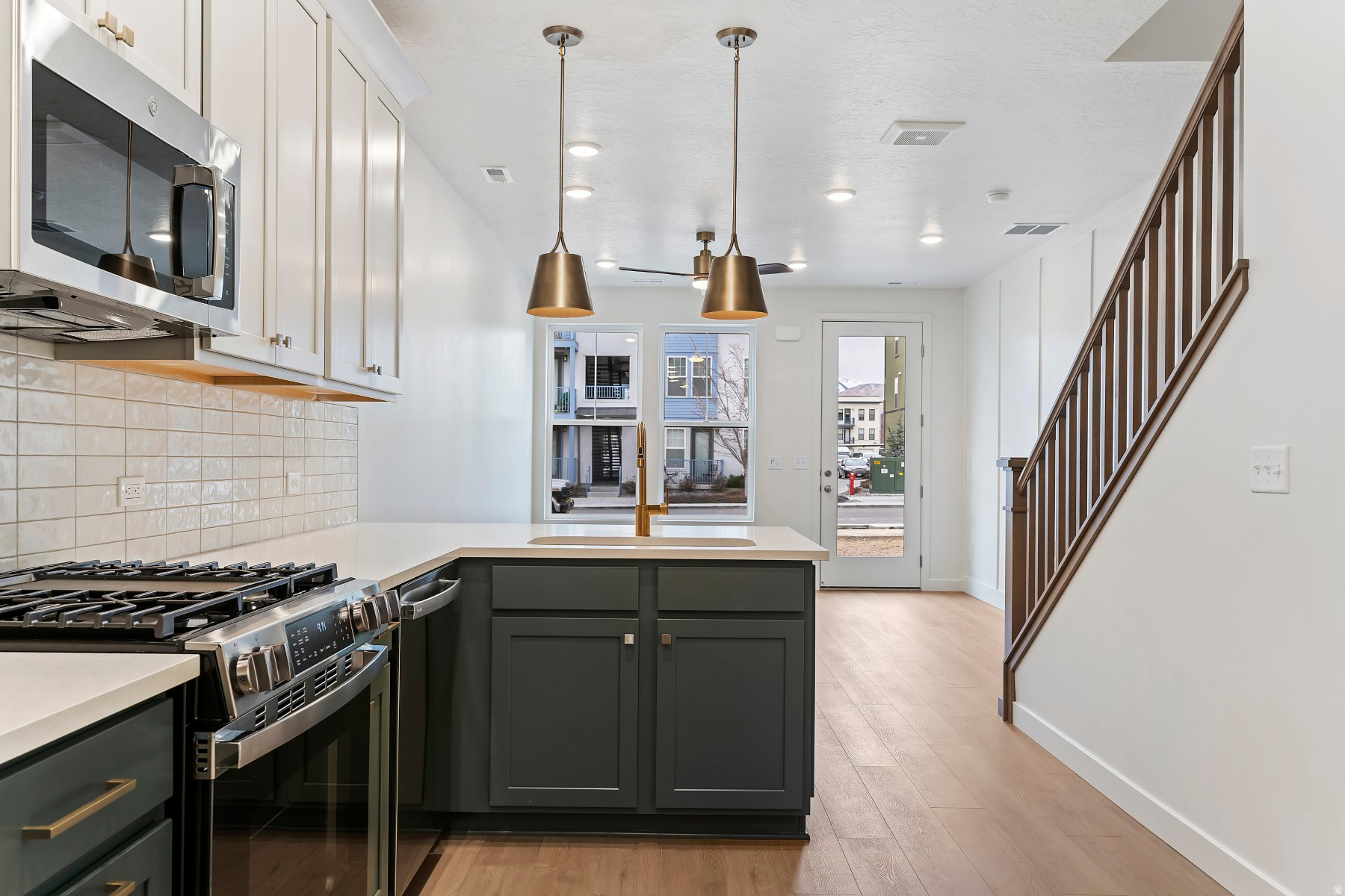 DAYBREAK - Residential