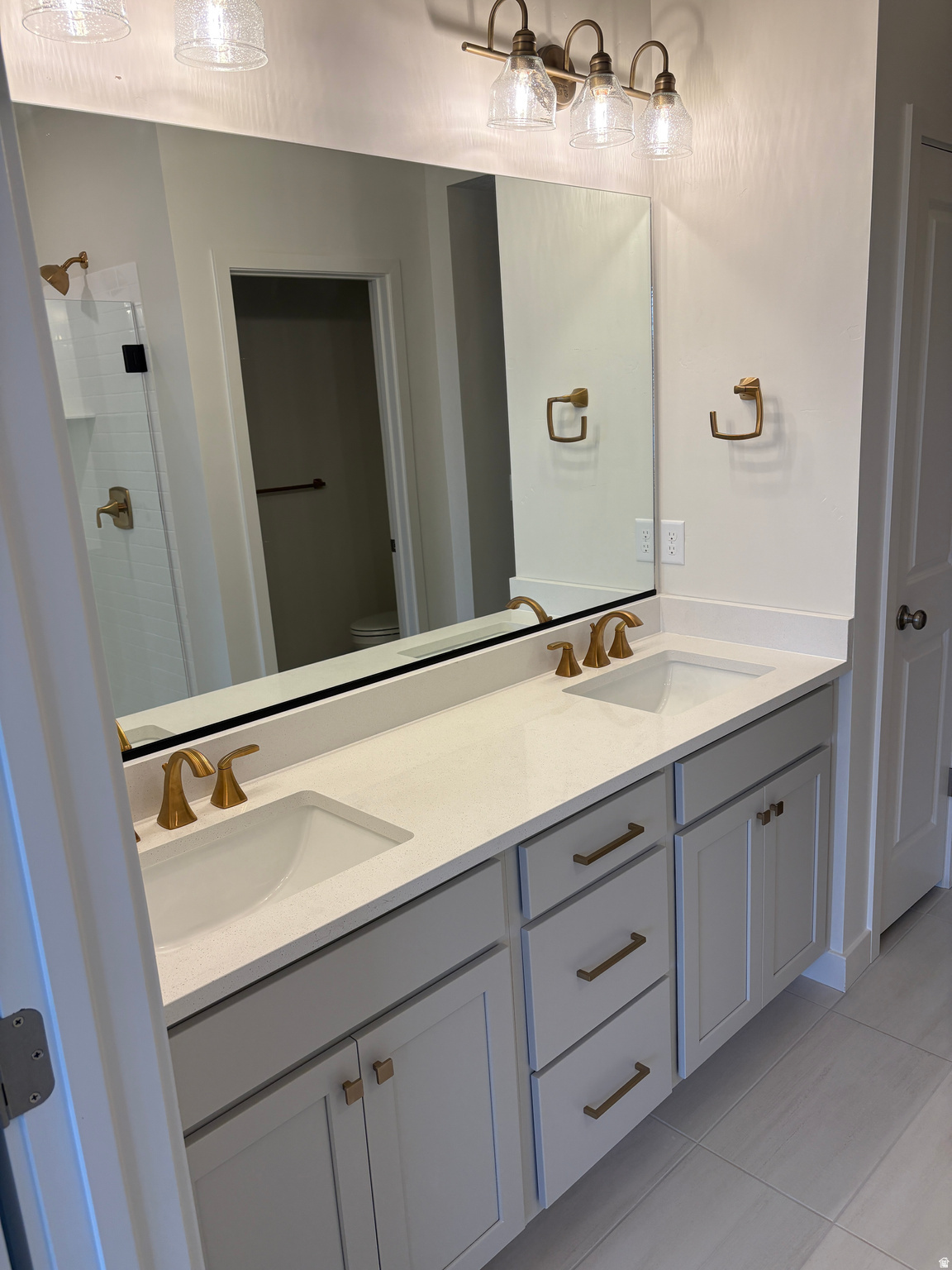 DAYBREAK - Residential