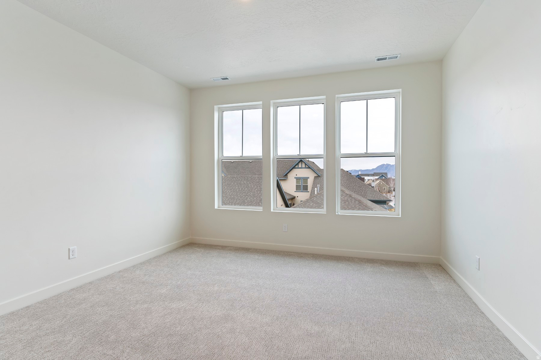 DAYBREAK - Residential