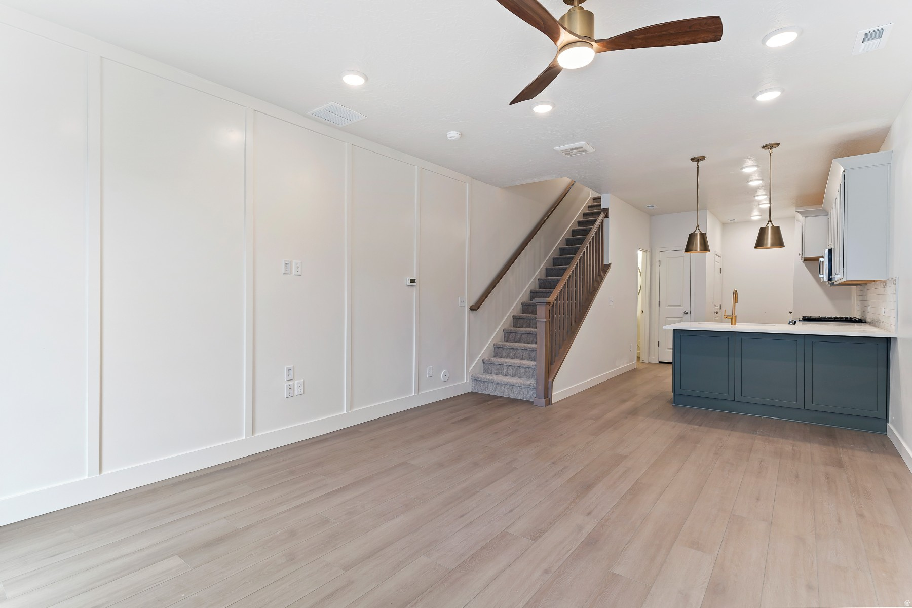 DAYBREAK - Residential