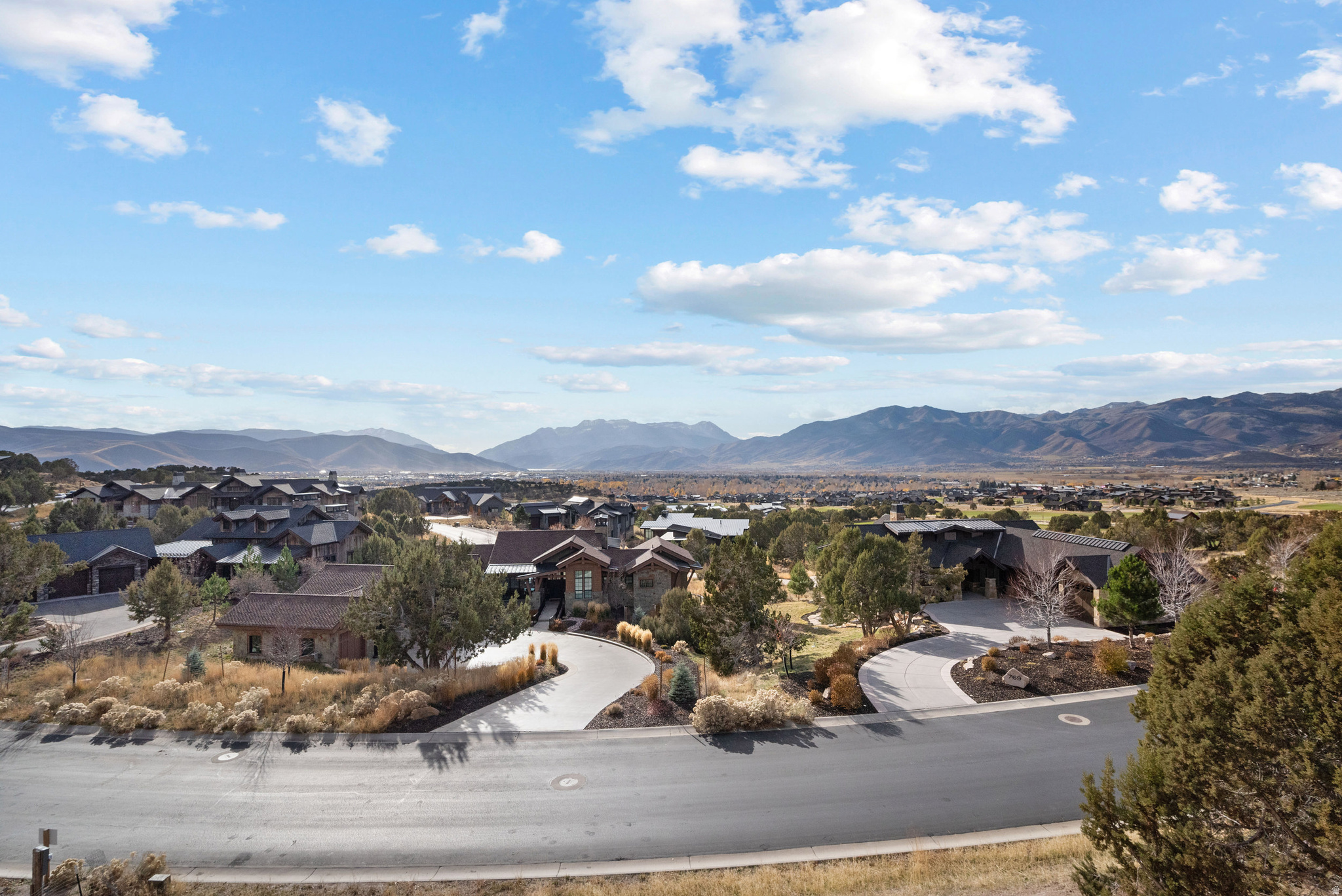 RED LEDGES - Residential