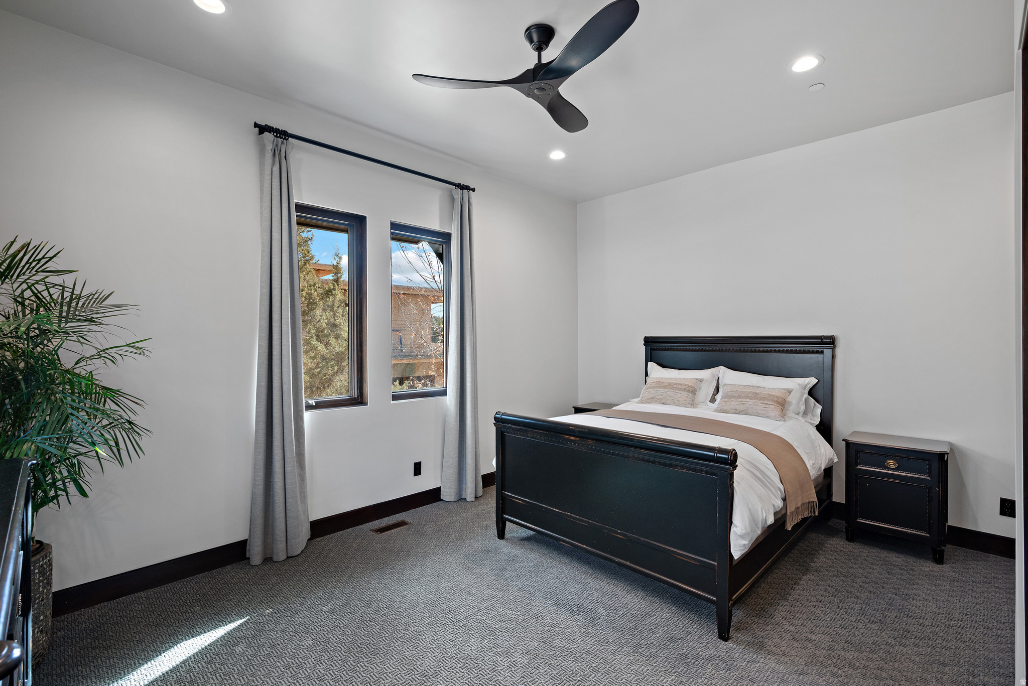 RED LEDGES - Residential