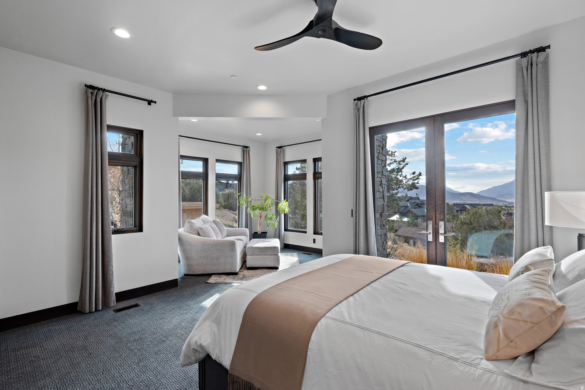 RED LEDGES - Residential