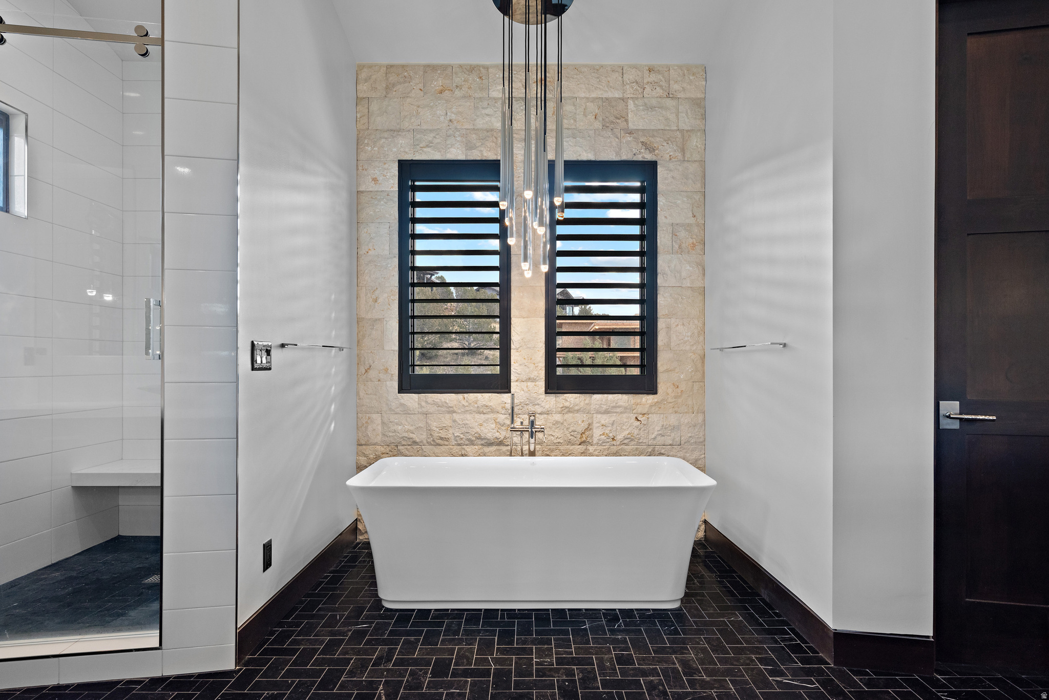 RED LEDGES - Residential